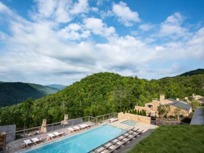 Blackberry Mountain - Walland, Tennessee Blackberry Mountain - Walland, Tennessee